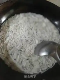 Make Golden fungus egg soup step 3
