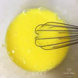 Make A simple banana pizza step 1