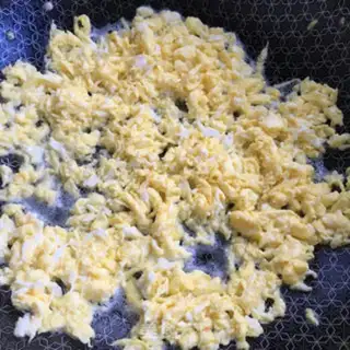 Make An egg box of celery step 2