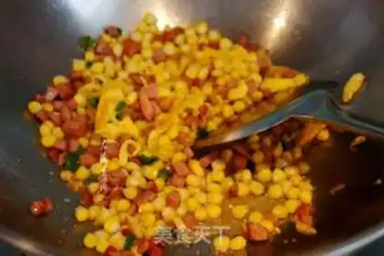 Make Black pepper beef sausage fried rice step 3