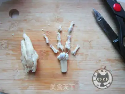 Make Spicy, boneless claws step 4