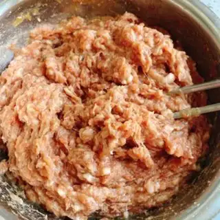 Make The meat dumplings step 3