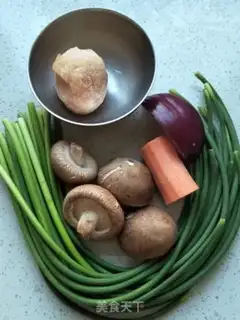 Make Chicken mushrooms and garlic step 0