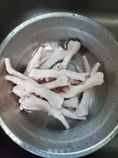 Make Suck on chicken claws step 0