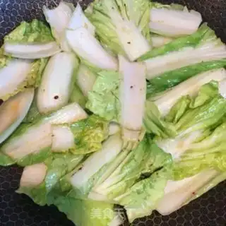 Make Old pickle duck noodles step 1