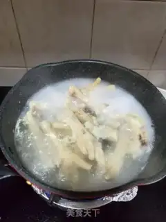 Make Suck on chicken claws step 2
