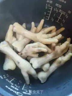Make Suck on chicken claws step 3