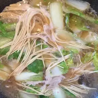 Make Old pickle duck noodles step 3