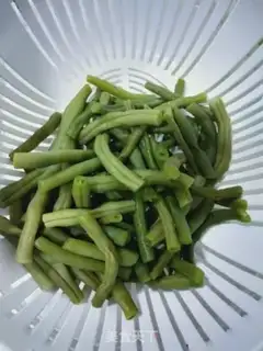 Make Pelican sauce bean horns step 0