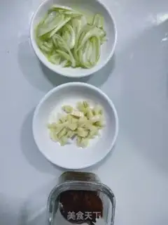 Make Pelican sauce bean horns step 2