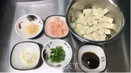 Make Black pepper shrimp tofu step 0