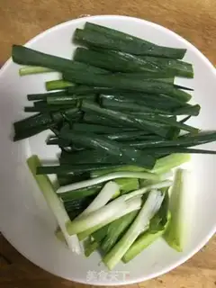 Make Onion noodles step 0