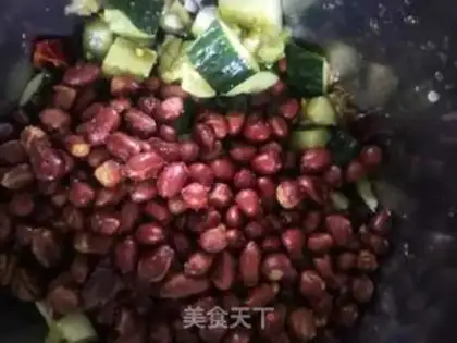 Make Old cucumber vinegar peanuts step 4