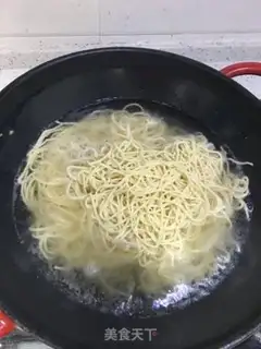 Make Onion noodles step 4