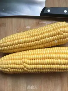 Make Pineapple for fruit corn step 1