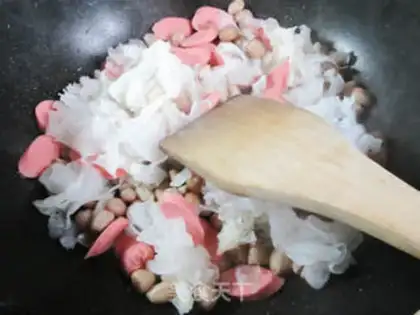 Make Ham, peanuts, silver ears step 6