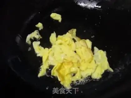 Make Golden fungus fried eggs step 3