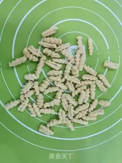 Make Hot pasta rolls and vegetables step 0