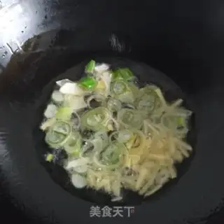 Make A radish-cracked fried meat step 4