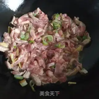 Make A radish-cracked fried meat step 5