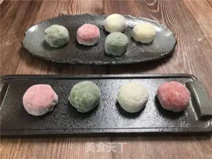 Make Three-coloured mooncakes step 13