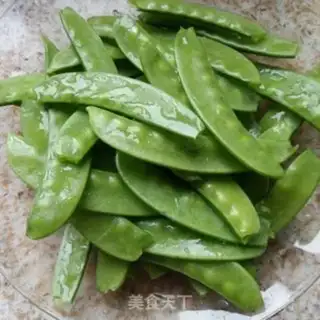 Make Weenie fried Dutch beans step 0