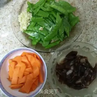 Make Weenie fried Dutch beans step 1
