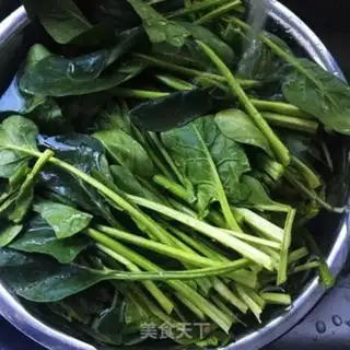 Make Spinach pan helmet step 0