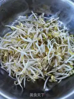 Make Hot green bean sprouts step 0