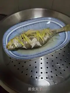 Make Steamed flowerfish step 5