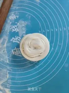 Make Hand grab cake step 7