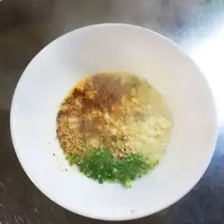 Make Dry beef noodles step 1