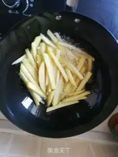 Make Spicy potatoes for shrimp step 1