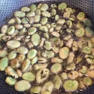 Make Plum-crunch meat and beans step 3