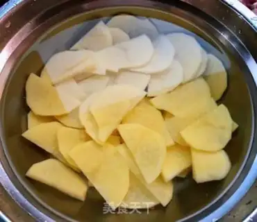 Make Five sauerkraut with potatoes step 1