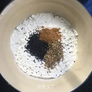 Make Five fragrances of chess beans step 1