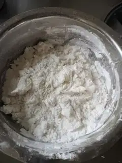 Make Milk-cracked potato soyball step 1