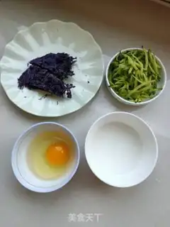 Make cucumber pickles and omelet soup step 0