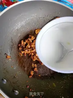 Make Dry mushroom sauce noodles step 12