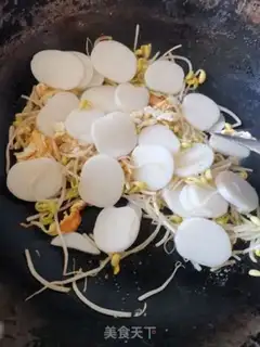 Make Shao County snacks for the pastries step 3