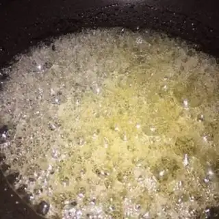 Make Caramel apples step 2