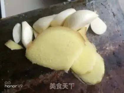 Make Onion fried chicken claws step 2