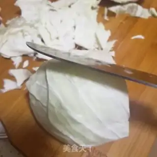 Make Spicy cabbage step 0