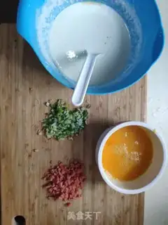 Make Breakfast eggcake step 2