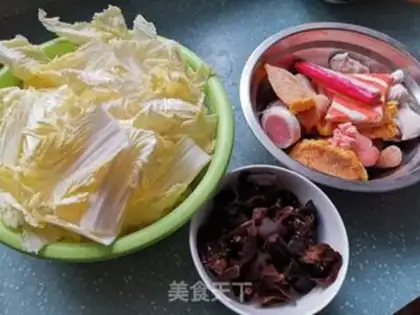 Make Pitball and cabbage soup step 0