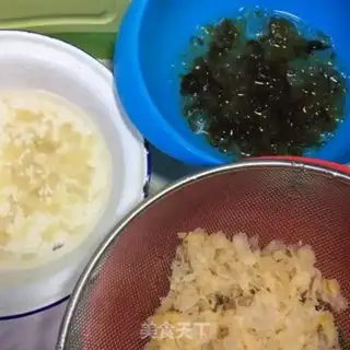 Make Peach glue, silver and rice porridge step 0