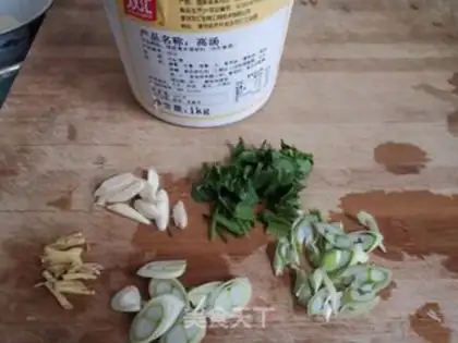 Make Pitball and cabbage soup step 1