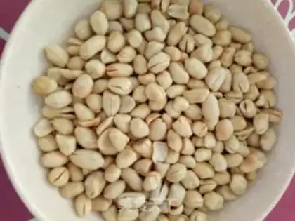 Make Spicy peanut rice step 1