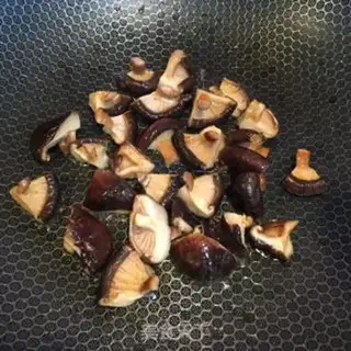 Make Mushroom burn radish step 1