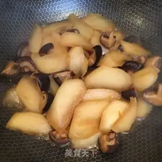 Make Mushroom burn radish step 5